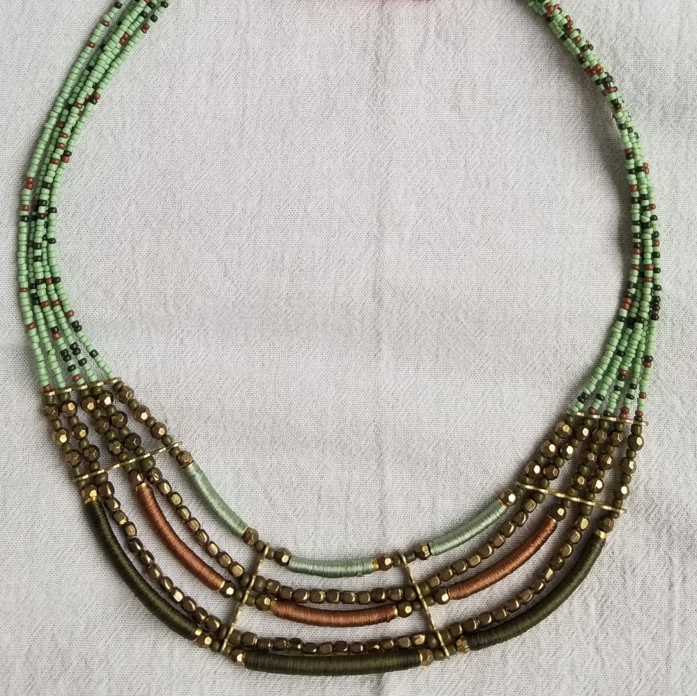 💥Multi strand beaded necklace